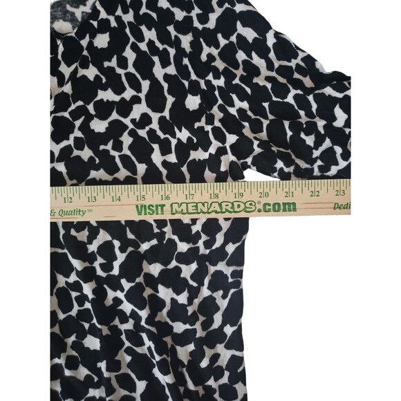 Relativity Black and White Animal Print Button Front Light Cotton Cardigan 1X - Picture 4 of 10